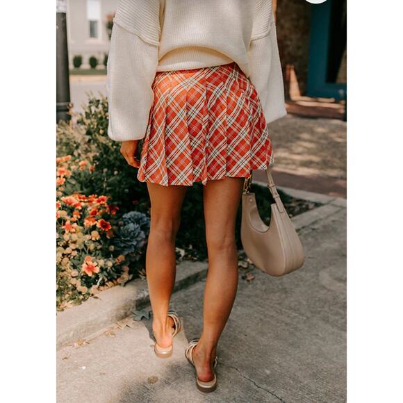 Blue B Collection Stay Flirty Coral Plaid Pleated Skort Size L  New With Tags - Picture 2 of 9